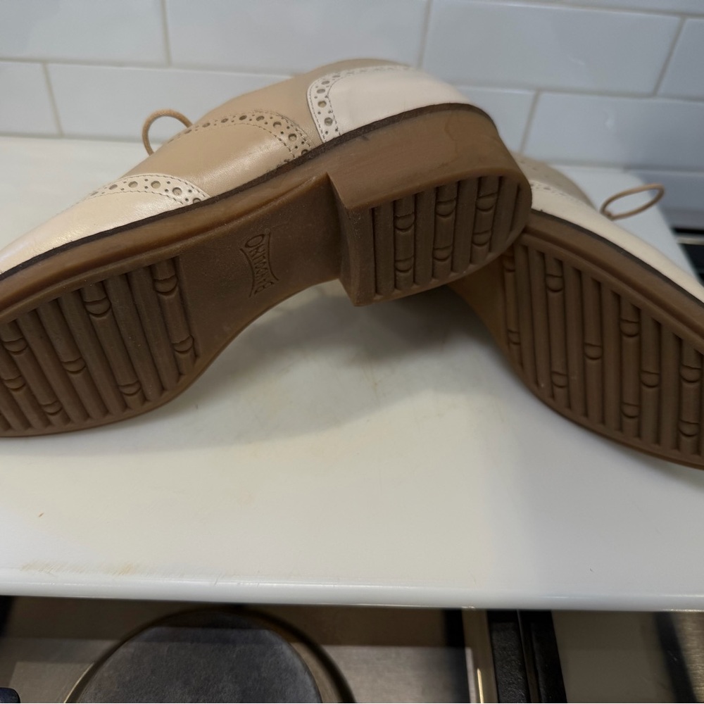 Bandolino Ivory and Tan Leather Wingtip Oxfords - Picture 5 of 5